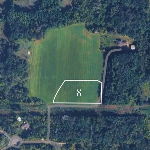 lot8 Glen Oaks Dr, River Falls, WI 54022