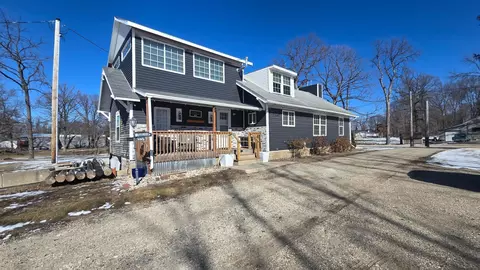28143 N Island Cir, Hollandale, MN 56045