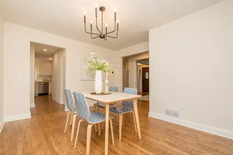 Dining - 4809 Four Seasons Dr, Eagan, MN 55122 photo 2 of 4