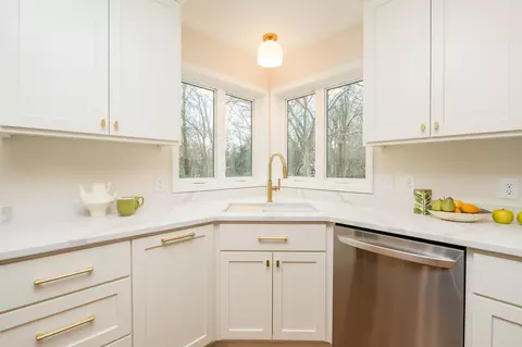 Kitchen - 4809 Four Seasons Dr, Eagan, MN 55122 photo 1 of 4