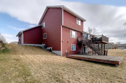 Exterior - 502 Springwheat Dr, Dundas, MN 55019 photo 8 of 8