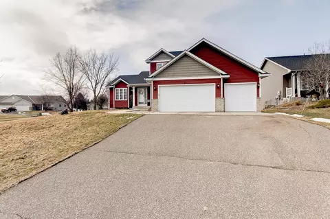 Exterior - 502 Springwheat Dr, Dundas, MN 55019 photo 6 of 8
