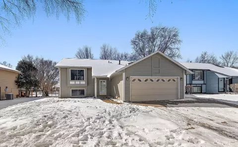 14797 Haven Dr, Apple Valley, MN 55124