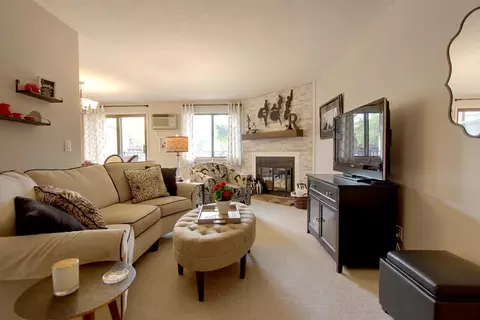7401 W 101st St #121, Bloomington, MN 55438