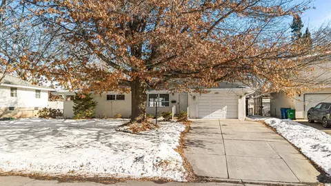 6851 7th St NE, Fridley, MN 55432