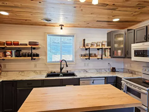 Kitchen - 1724 Laurel St, Brainerd, MN 56401 photo 3 of 3