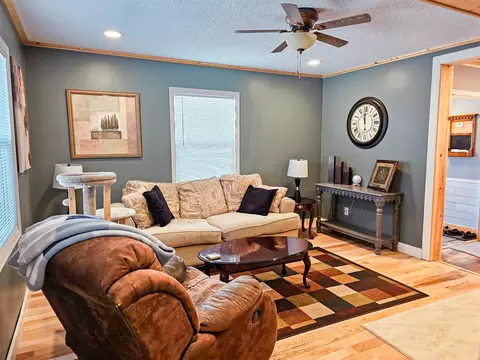 Living - 1724 Laurel St, Brainerd, MN 56401 photo 1 of 2