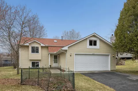 12975 Garner Ln, Apple Valley, MN 55124