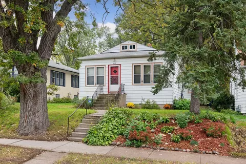 4219 19th Ave S, Minneapolis, MN 55407