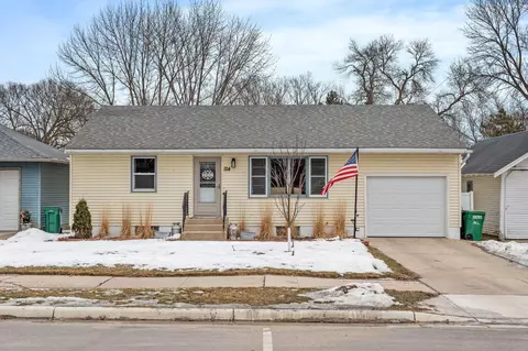 124 Hickory St N, Lester Prairie, MN 55354