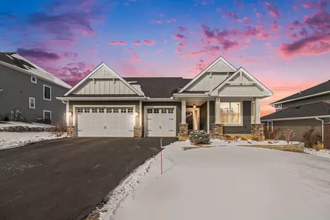 9554 7th St N, Lake Elmo, MN 55042
