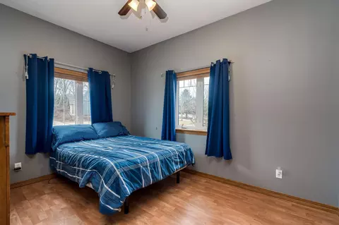 Bedroom - 101 Shoreview Dr, Elysian, MN 56028 photo 3 of 4