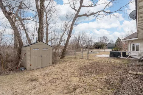Exterior - 101 Shoreview Dr, Elysian, MN 56028 photo 8 of 12