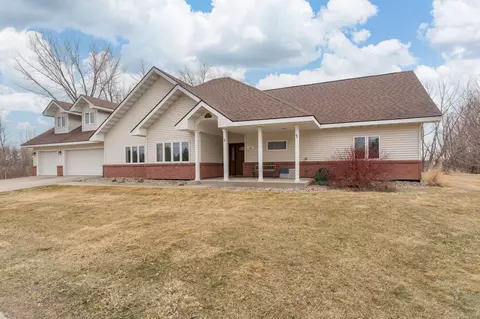 Exterior - 101 Shoreview Dr, Elysian, MN 56028 photo 3 of 12