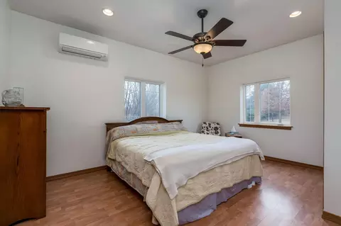 Bedroom - 101 Shoreview Dr, Elysian, MN 56028 photo 1 of 4