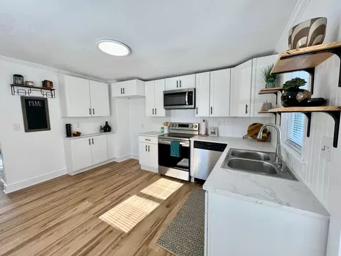 104 4th St NE, Barnesville, MN 56514