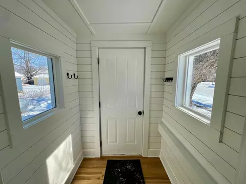 104 4th St NE, Barnesville, MN 56514 photo 2