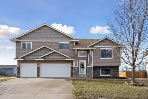 312 10th St SE, Freeport, MN 56331