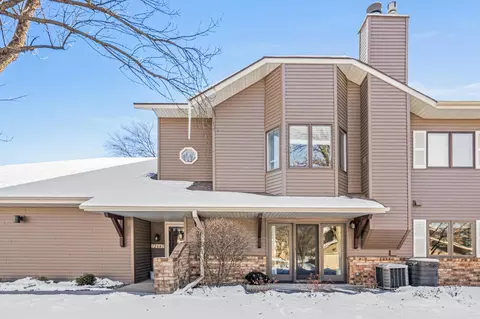 12645 Sherwood Pl, Minnetonka, MN 55305