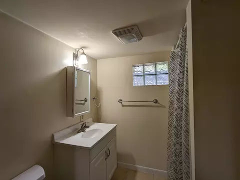 Bath - 215 W Arrowhead Rd, Duluth, MN 55803 photo 2 of 2