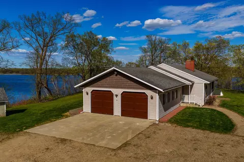 37616 390th Ave SE, Fosston, MN 56542