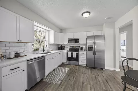 4916 Granada Ave N, Oakdale, MN 55128