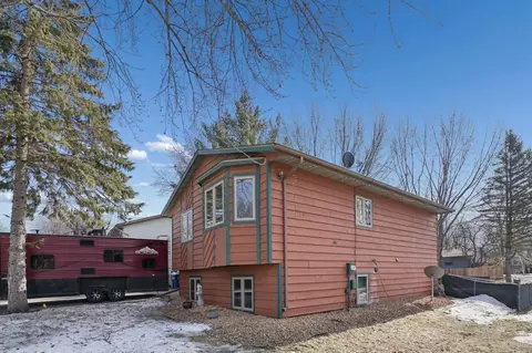 720 12th St N, Sauk Rapids, MN 56379