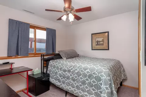 Bedroom - 125 Willow Point Dr, Elysian, MN 56028 photo 3 of 4