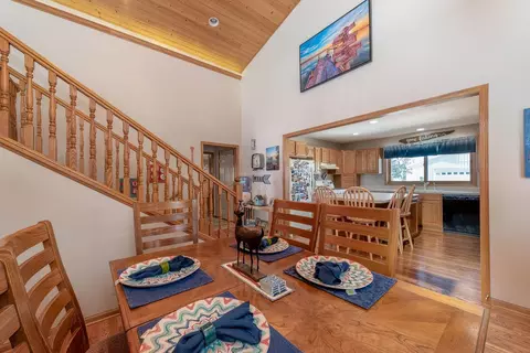Dining - 125 Willow Point Dr, Elysian, MN 56028 photo 2 of 2