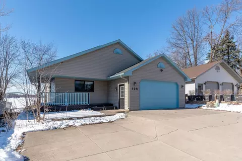 125 Willow Point Dr, Elysian, MN 56028