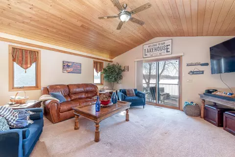 Living - 125 Willow Point Dr, Elysian, MN 56028 photo 1 of 4