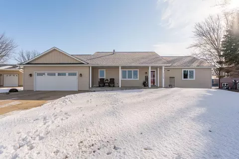 1116 10th St, Gaylord, MN 55334