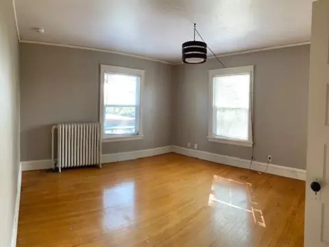 Bedroom - 2123 E 4th St, Duluth, MN 55812 photo 2 of 9
