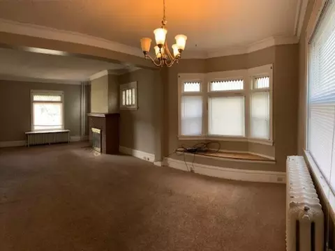 Living - 2123 E 4th St, Duluth, MN 55812 photo 4 of 9