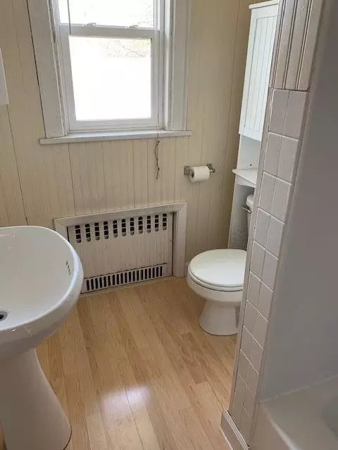 Bath - 2123 E 4th St, Duluth, MN 55812 photo 1 of 1