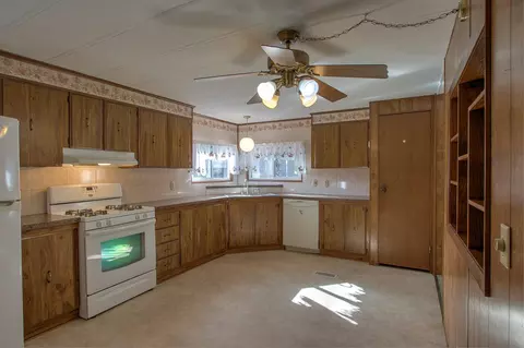 Kitchen - 2150 Red Pine Dr, Cambridge, MN 55008 photo 1 of 2