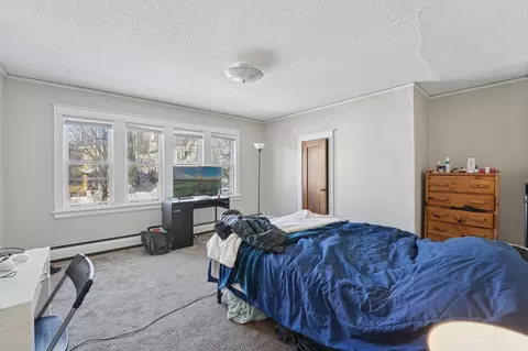Bedroom - 1316 E 2nd St, Duluth, MN 55805 photo 4 of 7