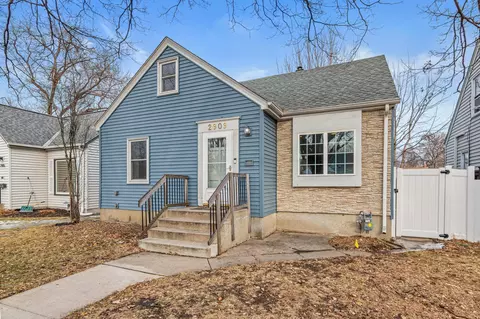2909 Georgia Ave S, Saint Louis Park, MN 55426