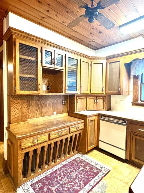 Kitchen - 1122 Pine St, Dawson, MN 56232 photo 5 of 6