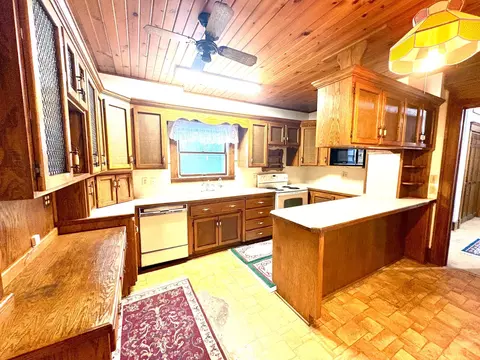 Kitchen - 1122 Pine St, Dawson, MN 56232 photo 6 of 6