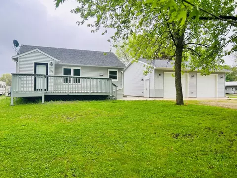 502 5th St E, Herman, MN 56248