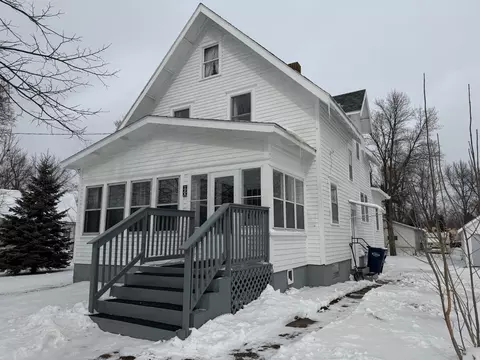 860 Montana Ave, Benson, MN 56215