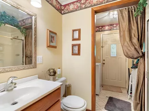 Bath - 4697 Barnum Rd NW, Hackensack, MN 56452 photo 2 of 2