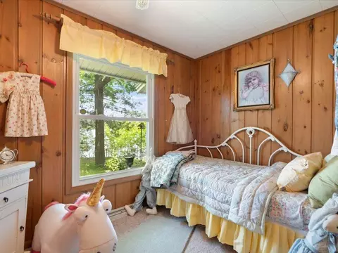 Bedroom - 4697 Barnum Rd NW, Hackensack, MN 56452 photo 4 of 6