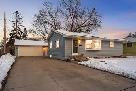 5558 Vera Cruz Ave N, Crystal, MN 55429