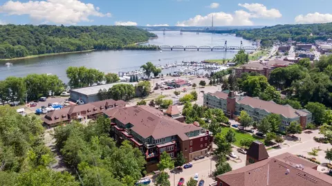 640 Main St N #42, Stillwater, MN 55082
