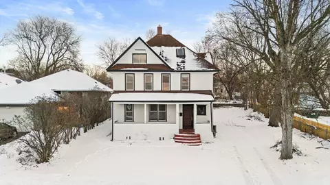140 Belvidere St W, West Saint Paul, MN 55118