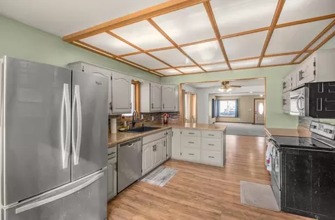 369 W Mill St, Paynesville, MN 56362