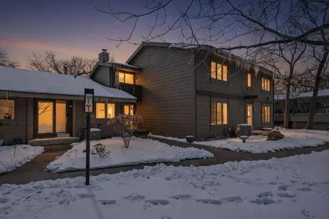 149 Birnamwood Dr, Burnsville, MN 55337