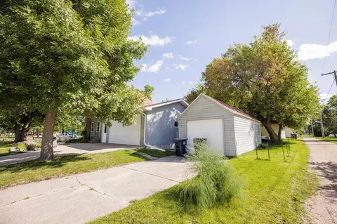 Exterior - 201 2nd St W, Chokio, MN 56221 photo 8 of 9